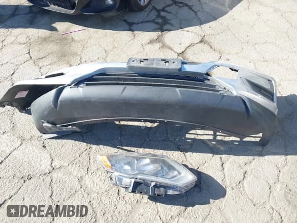 ✅ 2017 Nissan Rogue S • VIN: KNMAT2MT4HP511452 • Lot: 43183874. Listed on IAAI with 114,583 mi. Free auction sales archive from the USA and detailed vehicle history report at DreamBid. Image 12.