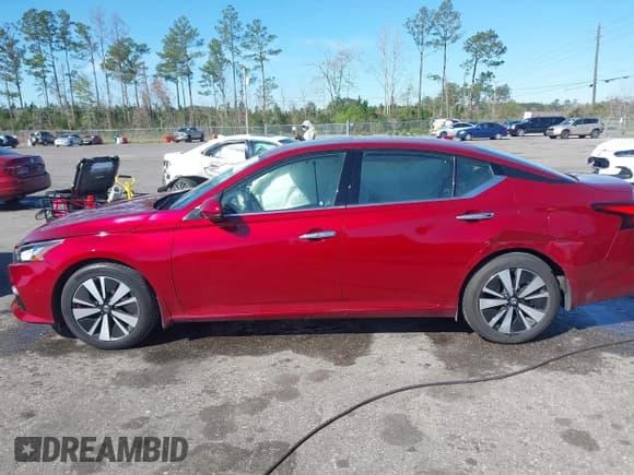 ✅ 2020 Nissan Altima SV • VIN: 1N4BL4DV3LN318110 • Lot: 41747327. Listed on IAAI with 23,779 mi. Free auction sales archive from the USA and detailed vehicle history report at DreamBid. Image 14.