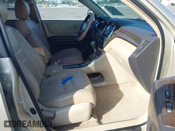 ✅ 2002 Toyota Highlander • VIN: JTEGF21A420063116 • Lot: 43876715. Listed on IAAI with 249,292 mi. Free auction sales archive from the USA and detailed vehicle history report at DreamBid. Image 5.