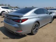 ✅ 2022 Lexus ES 350 F Sport • VIN: 58AGZ1B13NU125787 • Лот: 42460723. Опубликован ранее на IAAI с пробегом 32 092 миль. Бесплатный доступ к архиву аукционных продаж из США и подробный отчёт об истории автомобиля на DreamBid. Изображение 4.