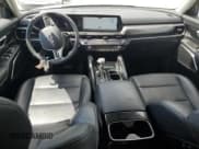 ✅ 2024 Kia Telluride S • VIN: 5XYP64GC8RG501729 • Lot: 68535825. Wystawiony na Copart z przebiegiem 12 809 mil. Bezpłatny archiwum sprzedaży aukcyjnych z USA i szczegółowy raport historii pojazdu na DreamBid. Zdjęcie 8.