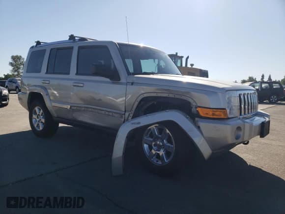 ✅ 2008 Jeep Commander Limited • VIN: 1J8HG58208C182836 • Lot: 64780585. Wystawiony na Copart z przebiegiem 134 617 mil. Bezpłatny archiwum sprzedaży aukcyjnych z USA i szczegółowy raport historii pojazdu na DreamBid. Zdjęcie 4.