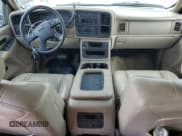 ✅ 2003 GMC Yukon XL SLE • VIN: 1GKFK16Z63J172990 • Lot: 68291005. Wystawiony na Copart z przebiegiem 289 579 mil. Bezpłatny archiwum sprzedaży aukcyjnych z USA i szczegółowy raport historii pojazdu na DreamBid. Zdjęcie 8.