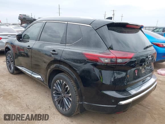 ✅ 2024 Nissan Rogue Platinum • VIN: JN8BT3DD2RW453694 • Lot: 43318273. Listed on IAAI with 18,307 mi. Free auction sales archive from the USA and detailed vehicle history report at DreamBid. Image 3.