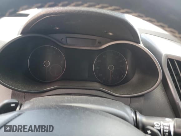 ✅ 2016 Hyundai Veloster Turbo • VIN: KMHTC6AE3GU264278 • Lot: 49557415. Wystawiony na Copart z przebiegiem Nie podano. Bezpłatny archiwum sprzedaży aukcyjnych z USA i szczegółowy raport historii pojazdu na DreamBid. Zdjęcie 9.