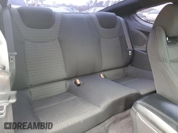 ✅ 2015 Hyundai Genesis Coupe Ultimate • VIN: KMHHU6KJ1FU123285 • Lot: 45184445. Wystawiony na Copart z przebiegiem 126 269 mil. Bezpłatny archiwum sprzedaży aukcyjnych z USA i szczegółowy raport historii pojazdu na DreamBid. Zdjęcie 10.