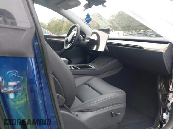 ✅ 2024 Tesla Model Y Long Range • VIN: 7SAYGDEE1RA269634 • Лот: 43484382. Опубликован ранее на IAAI с пробегом 7 534 миль. Бесплатный доступ к архиву аукционных продаж из США и подробный отчёт об истории автомобиля на DreamBid. Изображение 5.