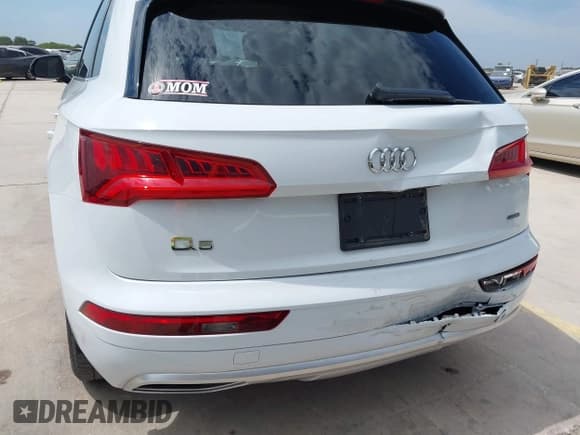 ✅ 2019 Audi Q5 Premium • VIN: WA1ANAFY8K2128349 • Lot: 42896926. Listed on IAAI with 78,297 mi. Free auction sales archive from the USA and detailed vehicle history report at DreamBid. Image 6.