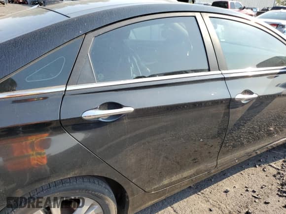 ✅ 2012 Hyundai Sonata SE • VIN: 5NPEC4AC4CH372607 • Lot: 65817534. Listed on Copart with 173,446 mi. Free auction sales archive from the USA and detailed vehicle history report at DreamBid. Image 10.