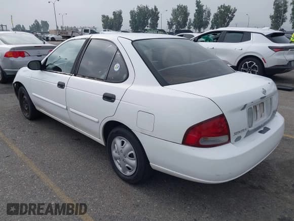 ✅ 2001 Nissan Sentra GXE • VIN: 3N1CB51D11L503694 • Lot: 42498955. Listed on IAAI with 171,737 mi. Free auction sales archive from the USA and detailed vehicle history report at DreamBid. Image 3.