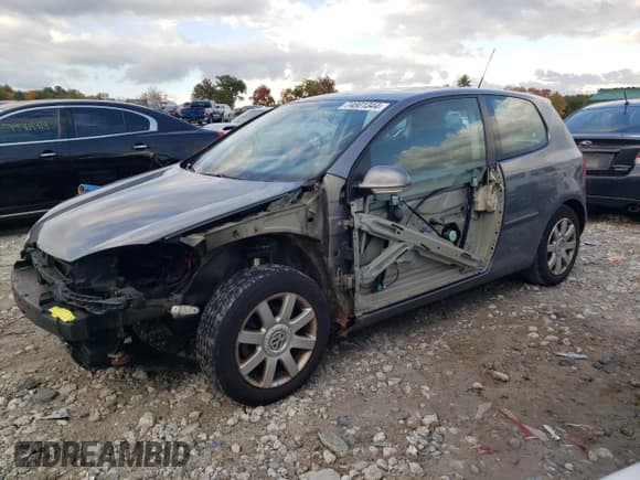 ✅ 2009 Volkswagen Rabbit S • VIN: WVWAB71K09W145086 • Lot: 74801344. Wystawiony na Copart z przebiegiem 116 302 mil. Bezpłatny archiwum sprzedaży aukcyjnych z USA i szczegółowy raport historii pojazdu na DreamBid. Zdjęcie 1.