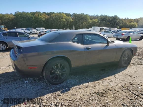 ✅ 2022 Dodge Challenger SXT • VIN: 2C3CDZGG1NH142907 • Lot: 81664914. Wystawiony na Copart z przebiegiem 24 230 mil. Bezpłatny archiwum sprzedaży aukcyjnych z USA i szczegółowy raport historii pojazdu na DreamBid. Zdjęcie 3.