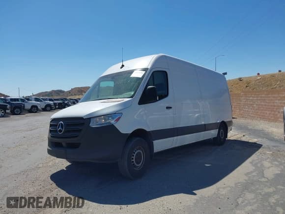 ✅ 2019 Mercedes-Benz Sprinter Cargo • VIN: WD4PF1CD4KT003105 • Лот: 42643459. Опубликован ранее на IAAI с пробегом 166 243 миль. Бесплатный доступ к архиву аукционных продаж из США и подробный отчёт об истории автомобиля на DreamBid. Изображение 14.