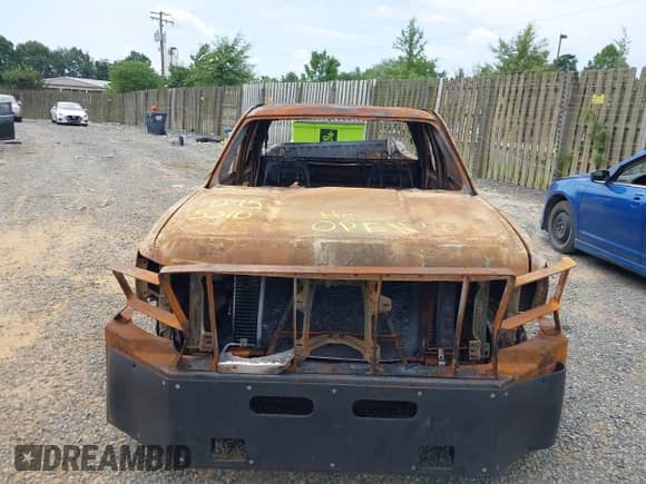 ✅ 2013 Chevrolet Silverado 2500HD Work Truck • VIN: 1GC2KVC84DZ310901 • Lot: 42755310. Wystawiony na IAAI z przebiegiem Nie podano. Bezpłatny archiwum sprzedaży aukcyjnych z USA i szczegółowy raport historii pojazdu na DreamBid. Zdjęcie 6.