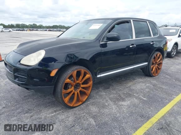 ✅ 2004 Porsche Cayenne S • VIN: WP1AB29P74LA75176 • Lot: 43157264. Listed on IAAI with 201,368 mi. Free auction sales archive from the USA and detailed vehicle history report at DreamBid. Image 2.