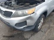 ✅ 2011 Kia Sorento LX • VIN: 5XYKT3A19BG145995 • Lot: 42357706. Wystawiony na IAAI z przebiegiem 194 502 mil. Bezpłatny archiwum sprzedaży aukcyjnych z USA i szczegółowy raport historii pojazdu na DreamBid. Zdjęcie 6.