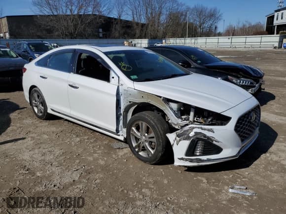 ✅ 2018 Hyundai Sonata Limited • VIN: 5NPE34AF9JH713801 • Lot: 46431493. Listed on Copart with 88,710 mi. Free auction sales archive from the USA and detailed vehicle history report at DreamBid. Image 4.