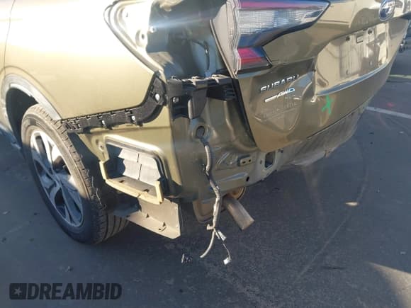 ✅ 2020 Subaru Outback Limited • VIN: 4S4BTANC7L3172307 • Lot: 43669654. Wystawiony na IAAI z przebiegiem 50 572 mil. Bezpłatny archiwum sprzedaży aukcyjnych z USA i szczegółowy raport historii pojazdu na DreamBid. Zdjęcie 18.