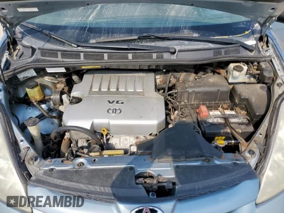 ✅ 2010 Toyota Sienna LE • VIN: 5TDJK4CC1AS031347 • Lot: 70738005. Listed on Copart with 133,384 mi. Free auction sales archive from the USA and detailed vehicle history report at DreamBid. Image 12.