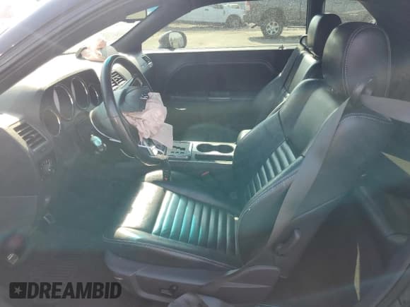 ✅ 2009 Dodge Challenger R/T • VIN: 2B3LJ54T09H641350 • Lot: 74468334. Wystawiony na Copart z przebiegiem 64 001 mil. Bezpłatny archiwum sprzedaży aukcyjnych z USA i szczegółowy raport historii pojazdu na DreamBid. Zdjęcie 7.