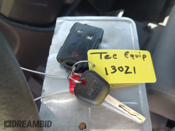 ✅ 2016 Chevrolet Silverado 2500HD Work Truck • VIN: 1GC1CUEG8GF267418 • Lot: 42839219. Listed on IAAI with 193,259 mi. Free auction sales archive from the USA and detailed vehicle history report at DreamBid. Image 11.