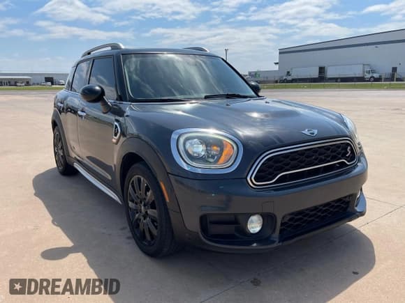 ✅ 2017 MINI Countryman Cooper S • VIN: WMZYT3C36H3D97910 • Lot: 53674275. Listed on Copart with 173,144 mi. Free auction sales archive from the USA and detailed vehicle history report at DreamBid. Image 1.