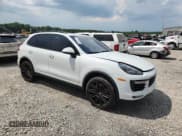 ✅ 2015 Porsche Cayenne Turbo • VIN: WP1AC2A21FLA82270 • Lot: 67345015. Wystawiony na Copart z przebiegiem 104 601 mil. Bezpłatny archiwum sprzedaży aukcyjnych z USA i szczegółowy raport historii pojazdu na DreamBid. Zdjęcie 4.