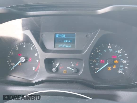 ✅ 2019 Ford Transit • VIN: 1FTYE1CM1KKA05322 • Lot: 43040678. Wystawiony na IAAI z przebiegiem 79 266 mil. Bezpłatny archiwum sprzedaży aukcyjnych z USA i szczegółowy raport historii pojazdu na DreamBid. Zdjęcie 7.