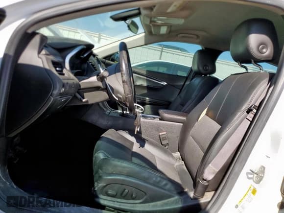 ✅ 2017 Chevrolet Impala LT • VIN: 2G1105S3XH9109911 • Лот: 92881685. Опубликован ранее на Copart с пробегом 138 987 миль. Бесплатный доступ к архиву аукционных продаж из США и подробный отчёт об истории автомобиля на DreamBid. Изображение 7.