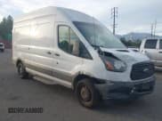 ✅ 2017 Ford Transit • VIN: 1FTBW2XMXHKA01314 • Lot: 43587095. Wystawiony na IAAI z przebiegiem 120 193 mil. Bezpłatny archiwum sprzedaży aukcyjnych z USA i szczegółowy raport historii pojazdu na DreamBid. Zdjęcie 1.