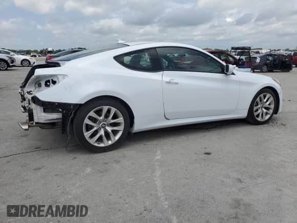 2014 Hyundai Genesis Coupe 2.0T z VIN KMHHT6KD6EU117011, wystawiony jako Copart lot #61408225 z przebiegiem 69 256 mil mil oraz Czysty tytuł • Clean title. Historia ofert i sprzedaży dostępna na DreamBid. Obrazek 3.