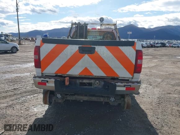 ✅ 2010 Chevrolet Silverado 3500HD • VIN: 1GC4KZBG5AF122782 • Lot: 43437333. Listed on IAAI with 311,710 mi. Free auction sales archive from the USA and detailed vehicle history report at DreamBid. Image 17.