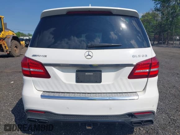 ✅ 2017 Mercedes-Benz GLS 63 AMG • VIN: 4JGDF7FE0HA787335 • Lot: 42229987. Wystawiony na IAAI z przebiegiem 90 362 mil. Bezpłatny archiwum sprzedaży aukcyjnych z USA i szczegółowy raport historii pojazdu na DreamBid. Zdjęcie 16.