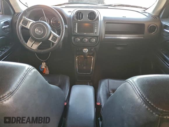 ✅ 2014 Jeep Patriot Limited • VIN: 1C4NJPCB3ED805578 • Lot: 92448725. Listed on Copart with 140,291 mi. Free auction sales archive from the USA and detailed vehicle history report at DreamBid. Image 8.