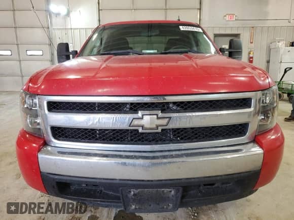 2008 Chevrolet Silverado 1500 Work Truck with VIN 1GCEC19J68E159389, listed as a Copart auction lot 43953415 with 366,876 mi miles and Salvage title. Bid and sale history available at DreamBid. Image 5.