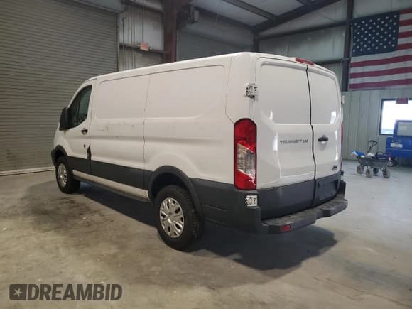 ✅ 2016 Ford Transit Cargo • VIN: 1FTYR1YM1GKA22352 • Лот: 61697795. Опубликован ранее на Copart с пробегом 188 074 миль. Бесплатный доступ к архиву аукционных продаж из США и подробный отчёт об истории автомобиля на DreamBid. Изображение 2.