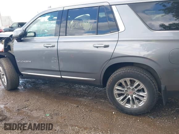✅ 2021 GMC Yukon SLT • VIN: 1GKS2BKDXMR270146 • Lot: 42266114. Listed on IAAI with 93,621 mi. Free auction sales archive from the USA and detailed vehicle history report at DreamBid. Image 14.