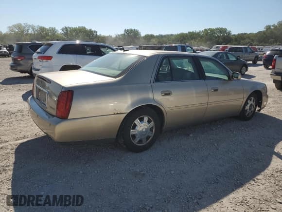 ✅ 2005 Cadillac DeVille • VIN: 1G6KD54Y95U140061 • Lot: 70247094. Listed on Copart with 137,780 mi. Free auction sales archive from the USA and detailed vehicle history report at DreamBid. Image 3.