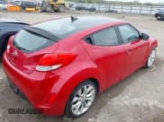 ✅ 2013 Hyundai Veloster w/Gray Int • VIN: KMHTC6AD8DU146035 • Lot: 41892703. Wystawiony na IAAI z przebiegiem 241 169 mil. Bezpłatny archiwum sprzedaży aukcyjnych z USA i szczegółowy raport historii pojazdu na DreamBid. Zdjęcie 4.