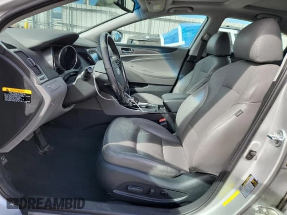 ✅ 2015 Hyundai Sonata • VIN: KMHEC4A46FA123824 • Лот: 85742335. Опубликован ранее на Copart с пробегом 134 537 миль. Бесплатный доступ к архиву аукционных продаж из США и подробный отчёт об истории автомобиля на DreamBid. Изображение 7.