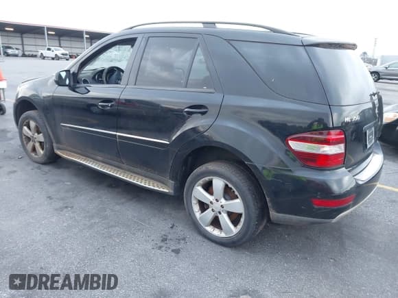 ✅ 2009 Mercedes-Benz M 350 • VIN: 4JGBB86E19A526029 • Lot: 41209546. Listed on IAAI with 220,885 mi. Free auction sales archive from the USA and detailed vehicle history report at DreamBid. Image 3.