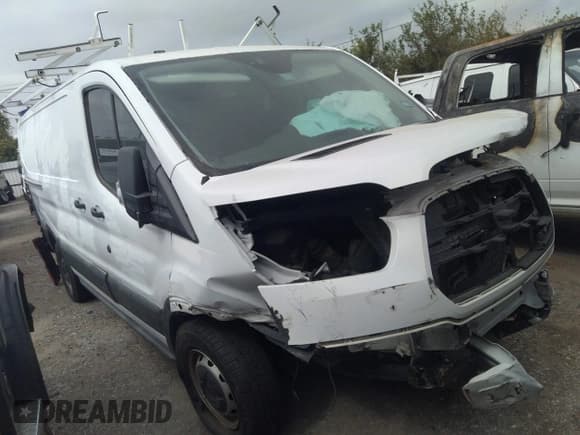 ✅ 2016 Ford Transit Cargo • VIN: 1FTYR1YM0GKB55345 • Лот: 40200213. Опубликован ранее на IAAI с пробегом 121 480 миль. Бесплатный доступ к архиву аукционных продаж из США и подробный отчёт об истории автомобиля на DreamBid. Изображение 1.