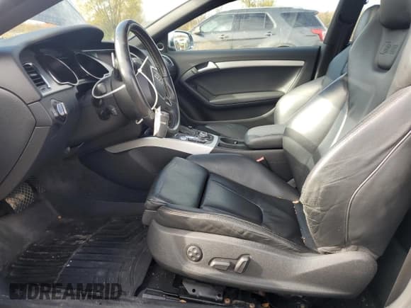 ✅ 2012 Audi S5 Premium Plus • VIN: WAUCVAFR1CA003933 • Lot: 90134545. Listed on Copart with 113,011 mi. Free auction sales archive from the USA and detailed vehicle history report at DreamBid. Image 7.