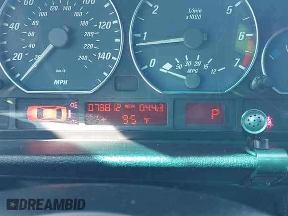 2001 BMW 3 Series 330Ci с VIN WBABS53431JU85127, выставлен на аукционе IAAI как лот 42582464 с пробегом 78 812 миль миль и . История ставок и продаж доступна на DreamBid. Изображение 15.