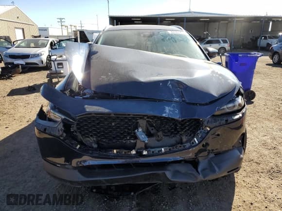 ✅ 2024 Mazda CX-30 Premium Plus • VIN: 3MVDMBEY9RM600945 • Лот: 82395475. Опубликован ранее на Copart с пробегом 16 083 миль. Бесплатный доступ к архиву аукционных продаж из США и подробный отчёт об истории автомобиля на DreamBid. Изображение 5.