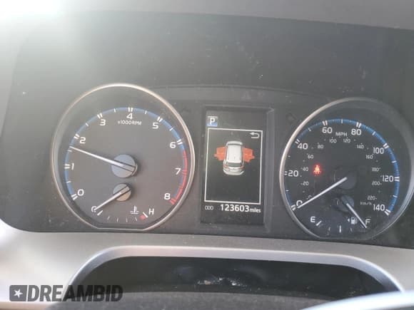 ✅ 2018 Toyota RAV4 LE • VIN: JTMBFREV0JJ739588 • Lot: 85723775. Listed on Copart with 123,603 mi. Free auction sales archive from the USA and detailed vehicle history report at DreamBid. Image 9.