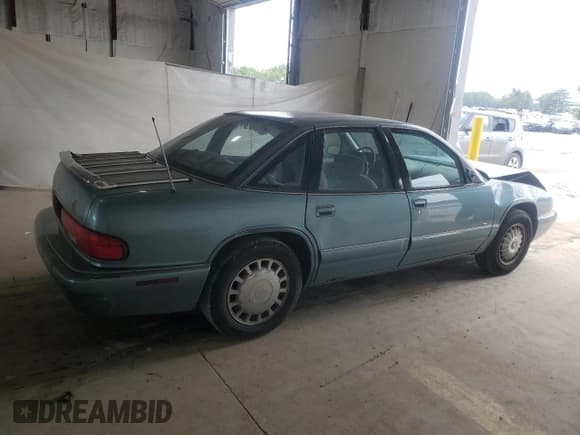 ✅ 1995 Buick Regal Custom • VIN: 2G4WB52L3S1421237 • Lot: 69370925. Listed on Copart with 299,864 mi. Free auction sales archive from the USA and detailed vehicle history report at DreamBid. Image 3.