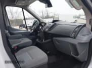 ✅ 2017 Ford Transit XL • VIN: 1FBAX2CM4HKA73127 • Lot: 43785288. Wystawiony na IAAI z przebiegiem 78 165 mil. Bezpłatny archiwum sprzedaży aukcyjnych z USA i szczegółowy raport historii pojazdu na DreamBid. Zdjęcie 5.