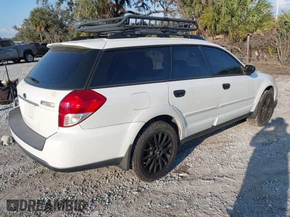 ✅ 2009 Subaru Outback Special Edition • VIN: 4S4BP61C496311291 • Lot: 41525891. Listed on IAAI with Not provided. Free auction sales archive from the USA and detailed vehicle history report at DreamBid. Image 4.