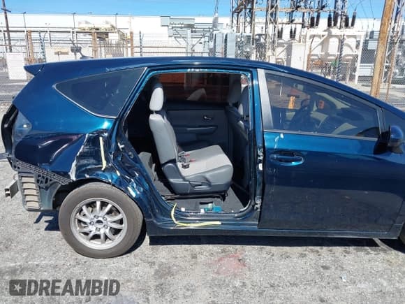✅ 2017 Toyota Prius Two • VIN: JTDZN3EU3HJ070846 • Lot: 41616239. Listed on IAAI with 109,392 mi. Free auction sales archive from the USA and detailed vehicle history report at DreamBid. Image 6.